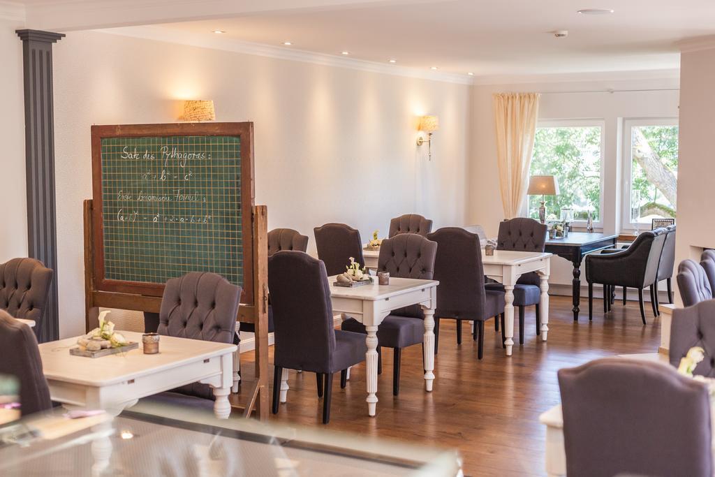 Hotel Fliegendes Klassenzimmer Бад-Берлебург Экстерьер фото