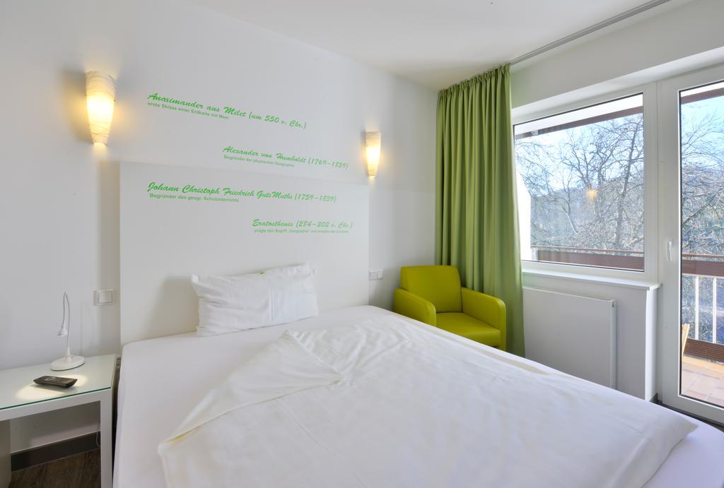 Hotel Fliegendes Klassenzimmer Бад-Берлебург Экстерьер фото